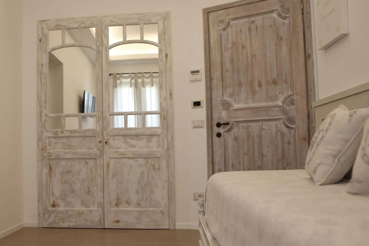 Casa Fioravanti Албиния