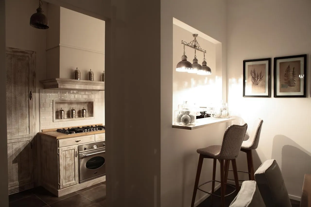 Casa Fioravanti Албиния